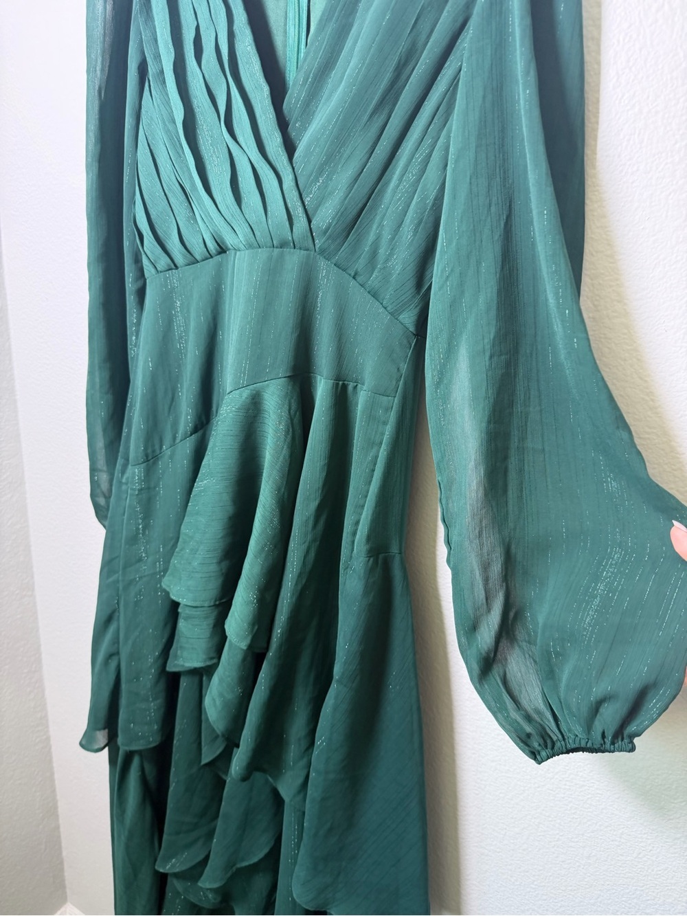 Showpo Green Sparkly High-Low Pleated Maxi Dress Wedding Guest Formal Size 6 - Picture 8 of 16